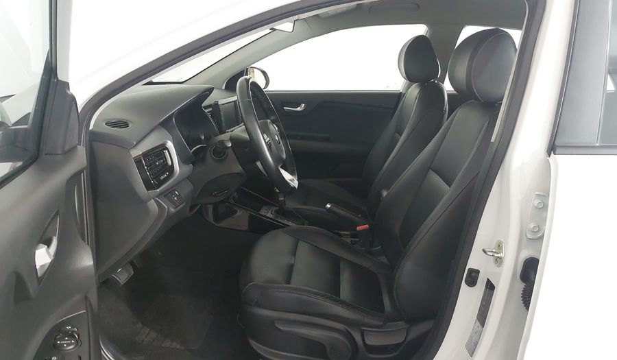 Kia Rio EX Hatchback 2021
