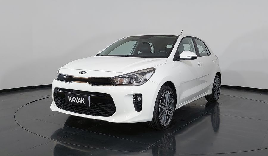 Kia Rio EX Hatchback 2021
