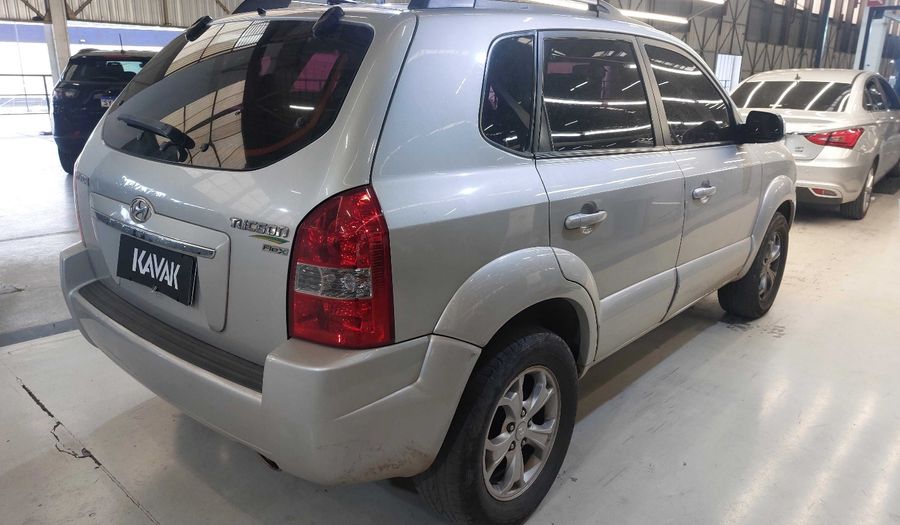 Hyundai Tucson MPFI GLS 2WD Suv 2015