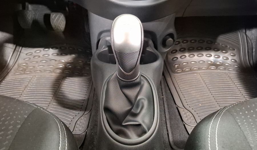 Nissan March 1.6 ADVANCE Hatchback 2022
