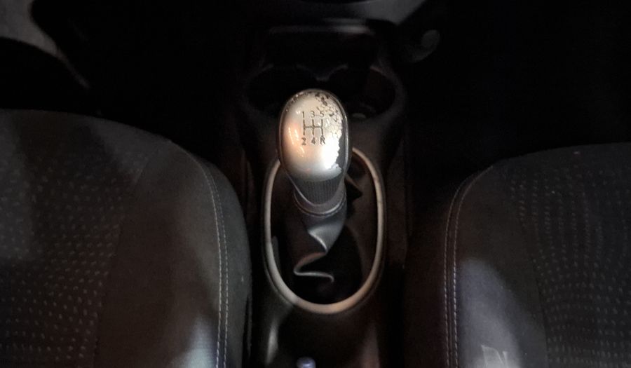 Nissan March 1.6 ADVANCE Hatchback 2020