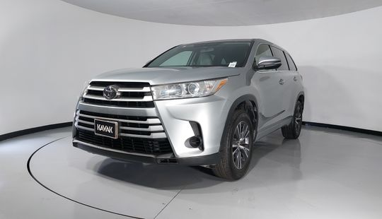 Toyota • Highlander
