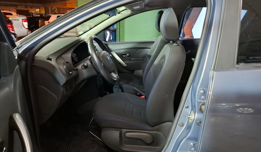 Renault Sandero 1.6 PRIVILEGE Hatchback 2018