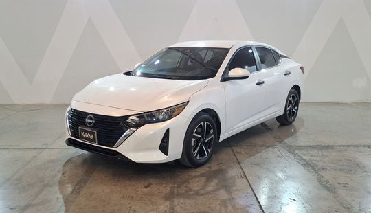 Nissan • Sentra