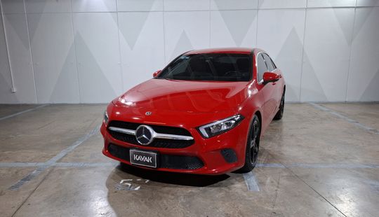 Mercedes Benz • Clase A