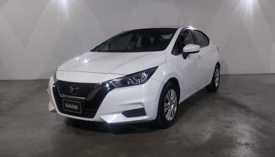 Nissan • Versa