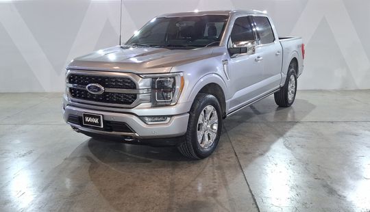 Ford • Lobo