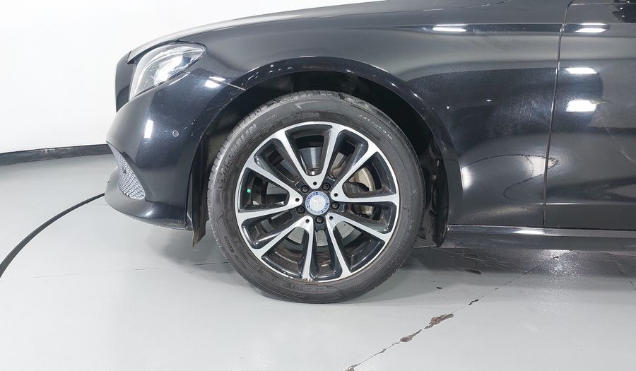 Mercedes Benz Clase E 2.0 200 EXCLUSIVE AT Sedan 2017