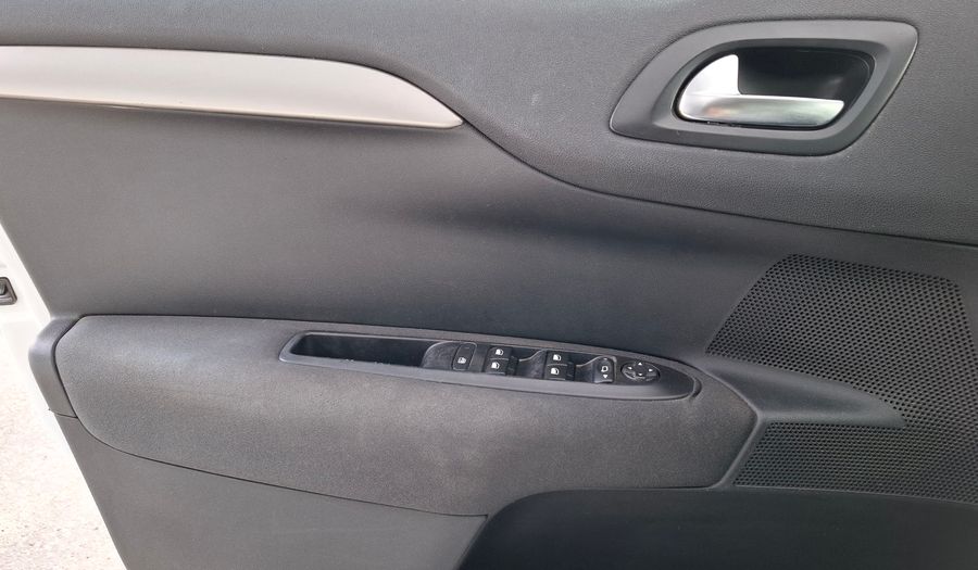 Citroen C4 Lounge 2.0I 16V TENDANCE PACK Sedan 2015