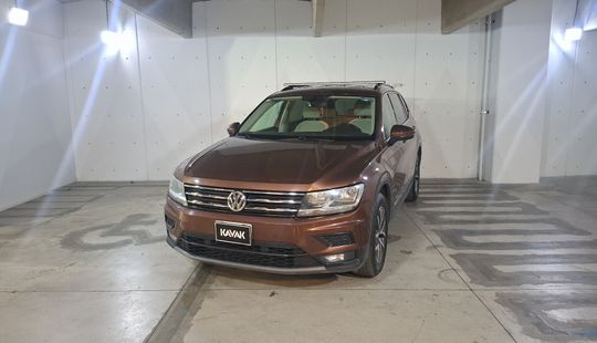 Volkswagen • Tiguan