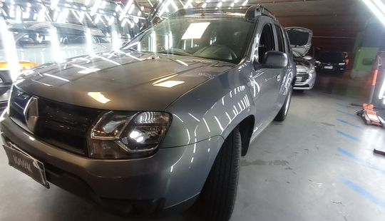 Renault • Duster
