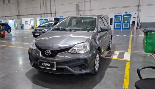 Toyota • Etios