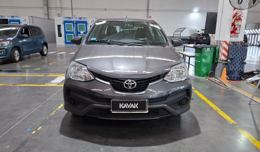 Toyota Etios 1.5 X Sedan 2022