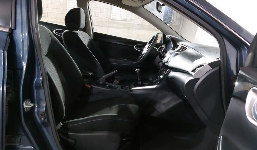 Nissan Sentra 1.8 ADVANCE MT Sedan 2017