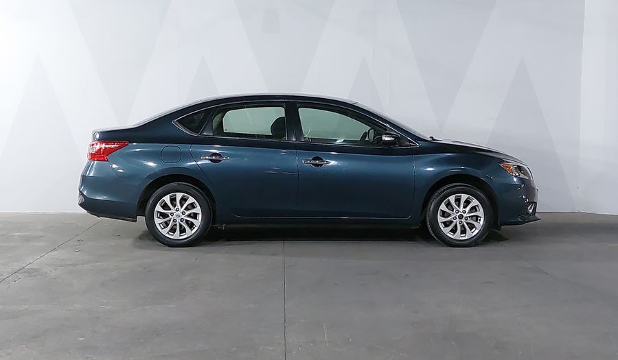 Nissan Sentra 1.8 ADVANCE MT Sedan 2017