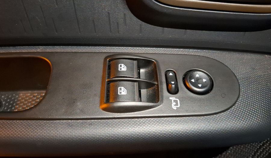 Fiat Mobi 1.0 TREKKING Hatchback 2024