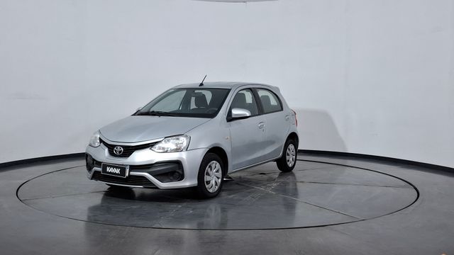 Toyota • Etios
