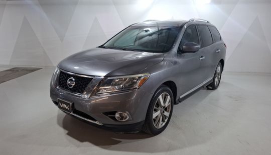 Nissan • Pathfinder