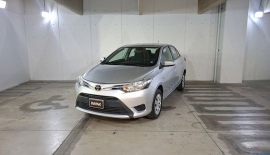 Toyota • Yaris