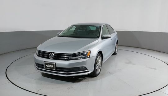 Volkswagen • Jetta