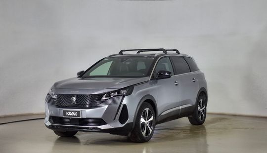 Peugeot • 5008