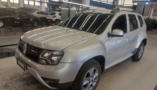 Renault • Duster