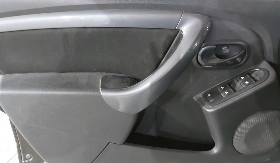 Renault Duster 2.0 DYNAMIQUE MEDIA NAV MT Suv 2015