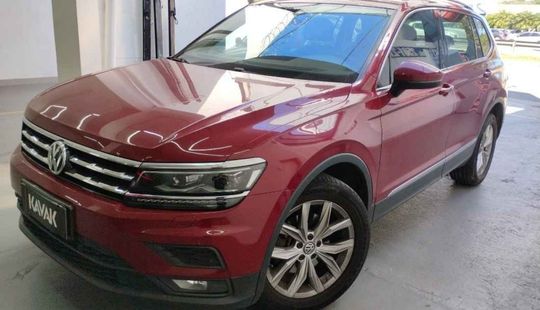 Volkswagen • Tiguan