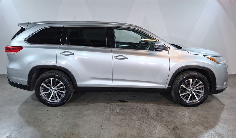 Toyota Highlander 3.5 XLE AUTO Suv 2019