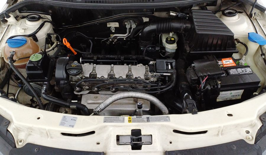 Volkswagen Gol 1.6 CL AC MT Hatchback 2015