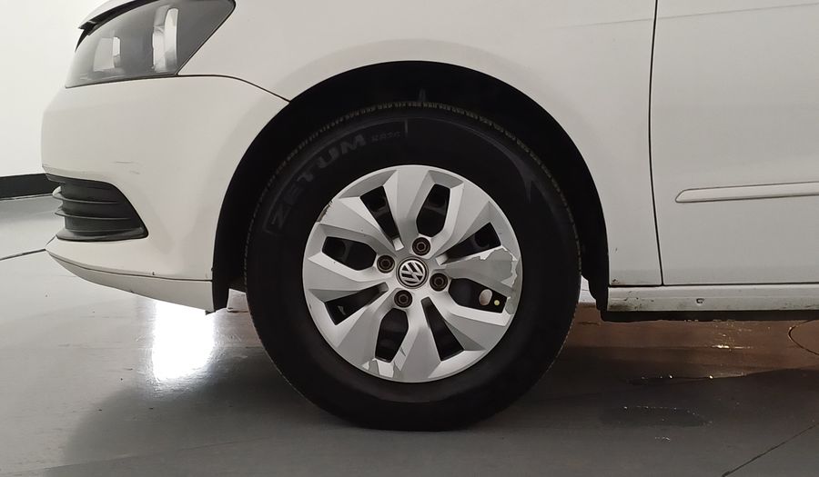 Volkswagen Gol 1.6 CL AC MT Hatchback 2015