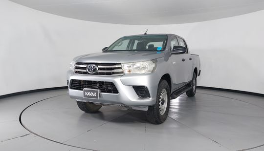 Toyota • Hilux