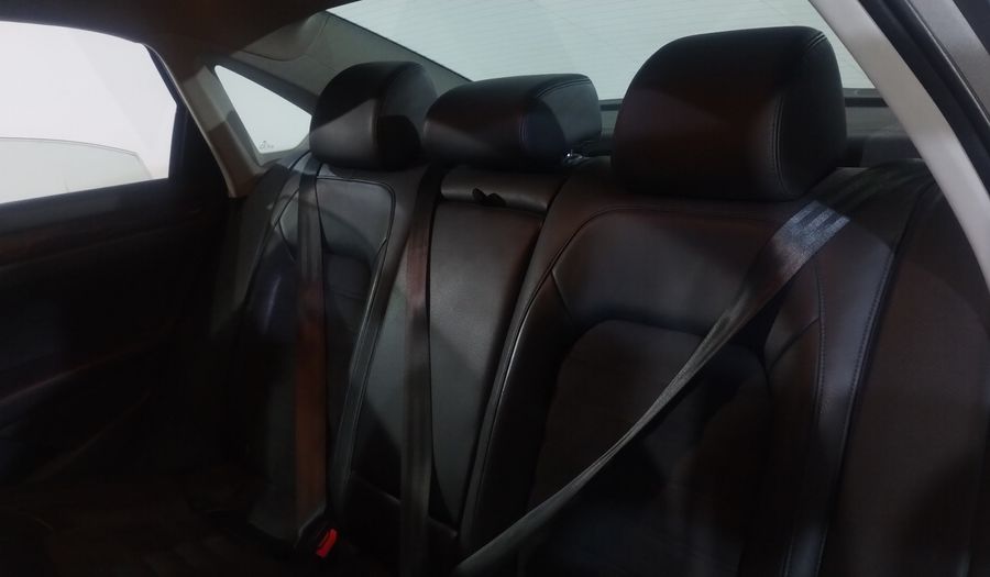 Volkswagen Passat 3.6 DSG Sedan 2012