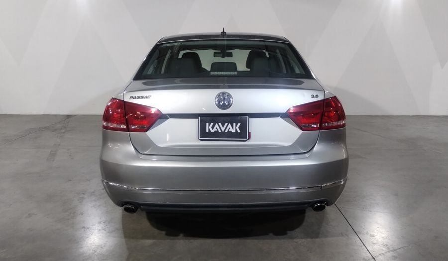 Volkswagen Passat 3.6 DSG Sedan 2012