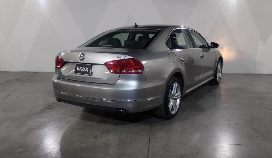Volkswagen Passat 3.6 DSG Sedan 2012