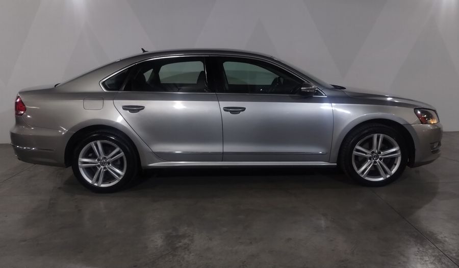 Volkswagen Passat 3.6 DSG Sedan 2012