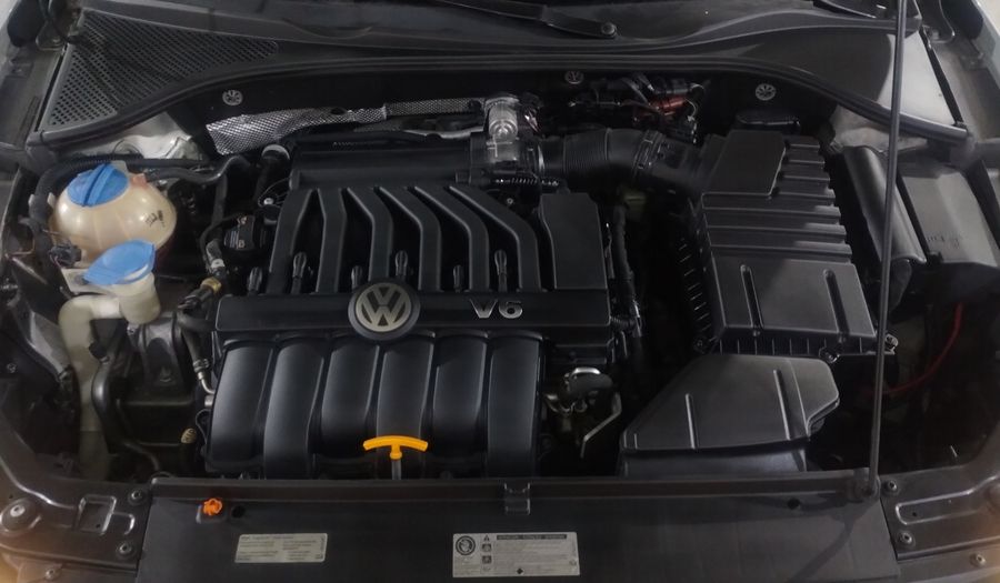 Volkswagen Passat 3.6 DSG Sedan 2012