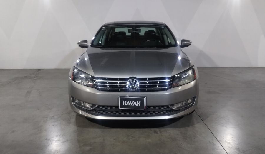 Volkswagen Passat 3.6 DSG Sedan 2012