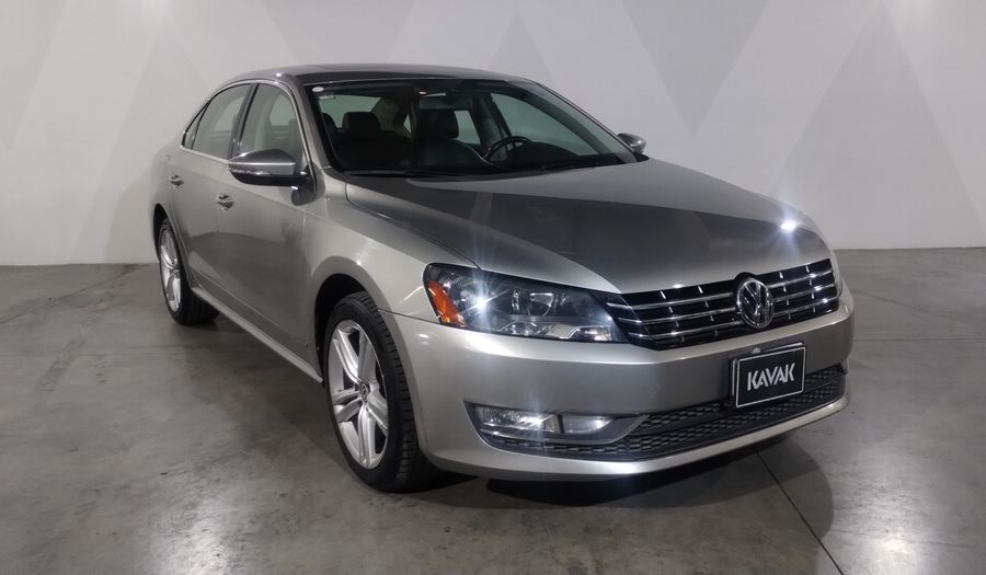 Volkswagen Passat 3.6 DSG Sedan 2012