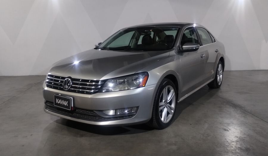 Volkswagen Passat 3.6 DSG Sedan 2012