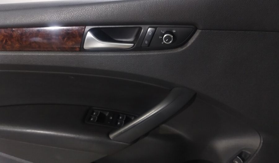 Volkswagen Passat 3.6 DSG Sedan 2012