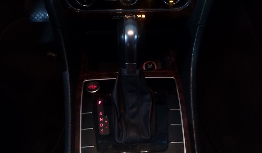 Volkswagen Passat 3.6 DSG Sedan 2012