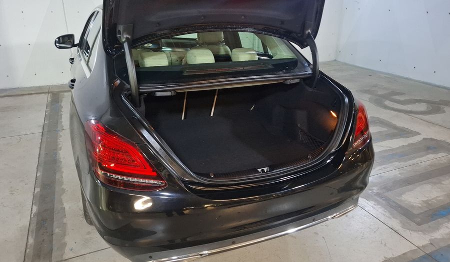 Mercedes Benz Clase C 2.0 200 SPORT AUTO Sedan 2019