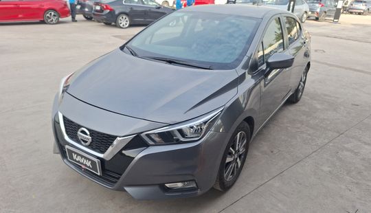 Nissan • Versa