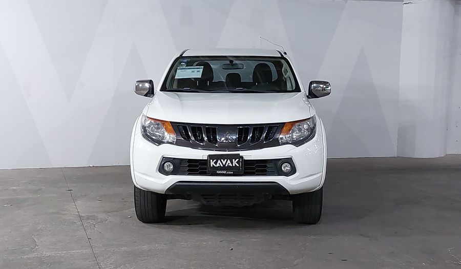 Mitsubishi L200 2.4 GASOLINA GLS DOBLE CABINA 4X2 Pickup 2018