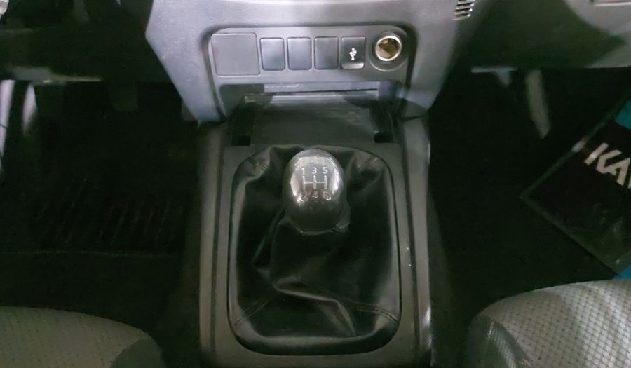 Mitsubishi L200 2.4 GASOLINA GLS DOBLE CABINA 4X2 Pickup 2018