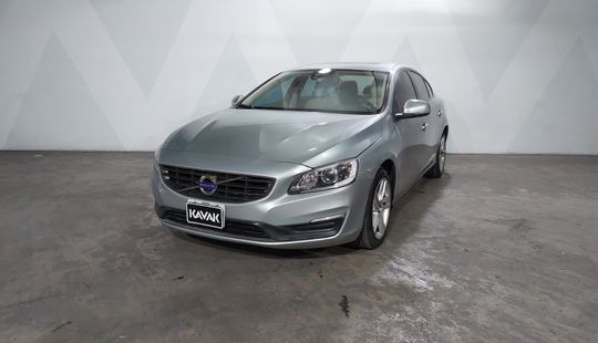 Volvo • S60