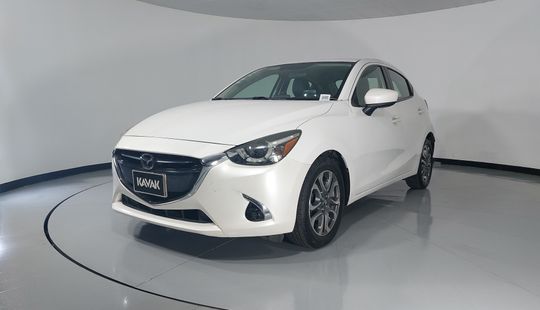 Mazda • Mazda 2
