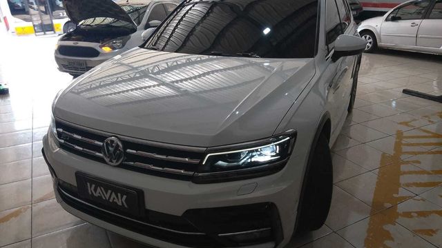 Volkswagen • Tiguan