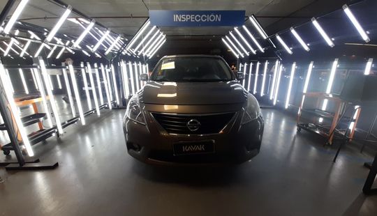 Nissan • Versa